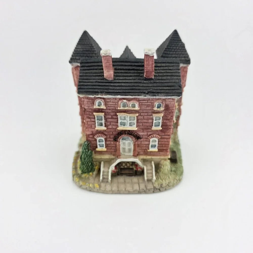 1993 Liberty Falls AH34‎ International Resourcing Services Courthouse Miniature